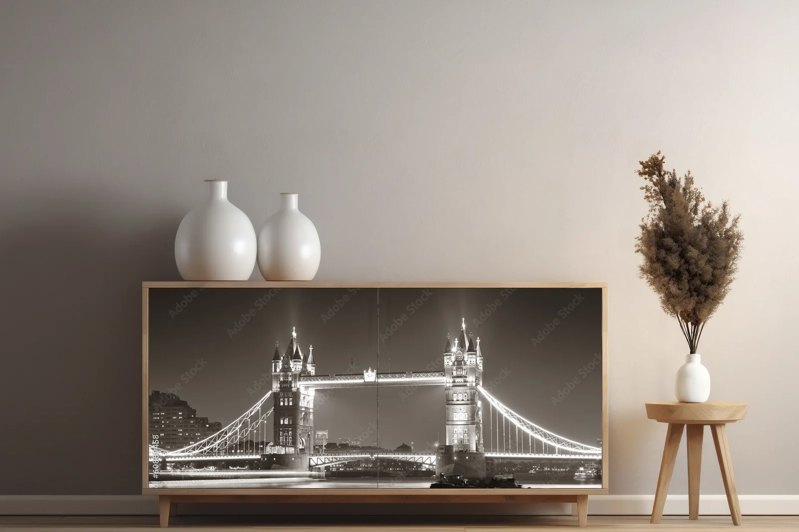 Wieczorny urok Tower Bridge w czerni i bieli