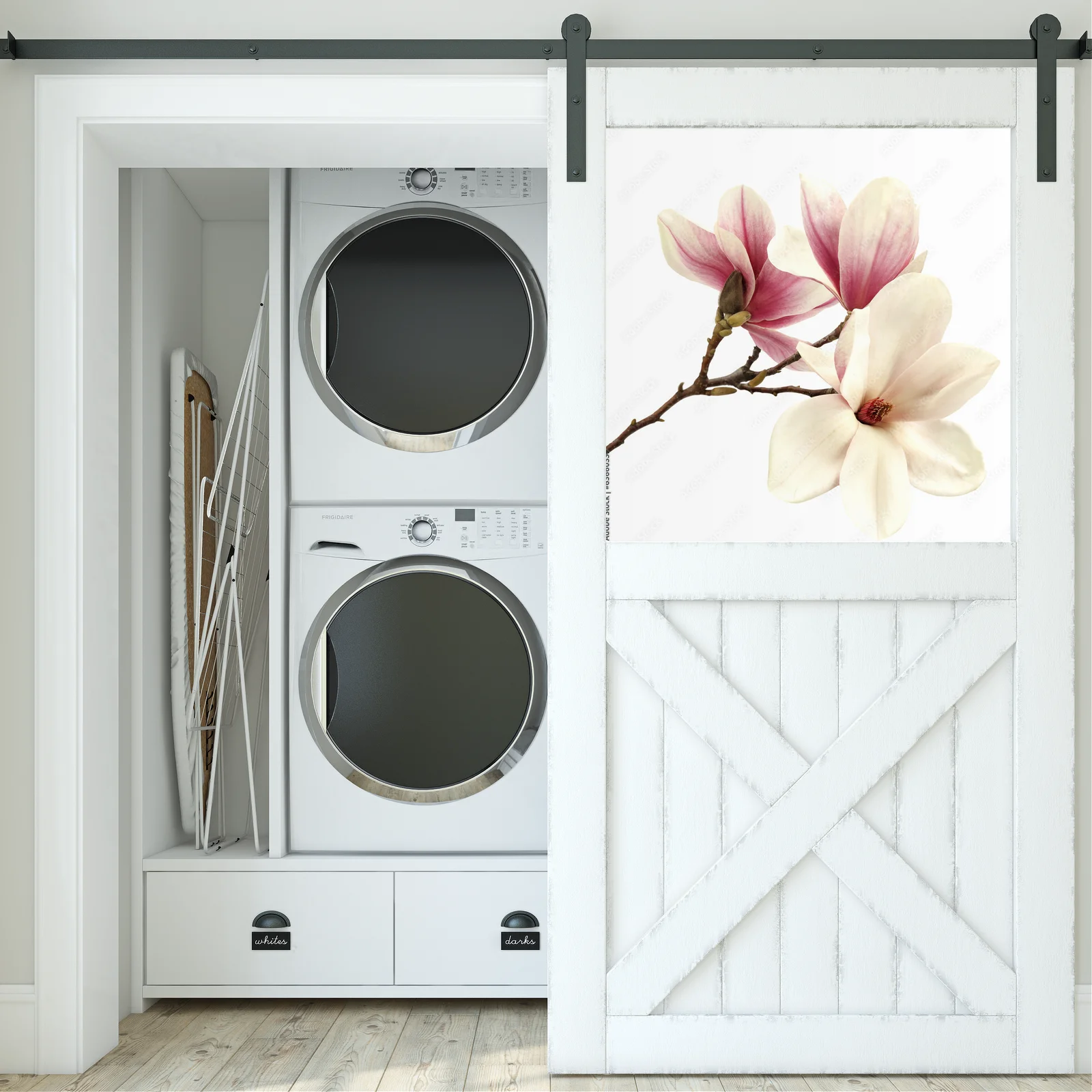 Delikatne kwiaty magnolii w białej harmonii