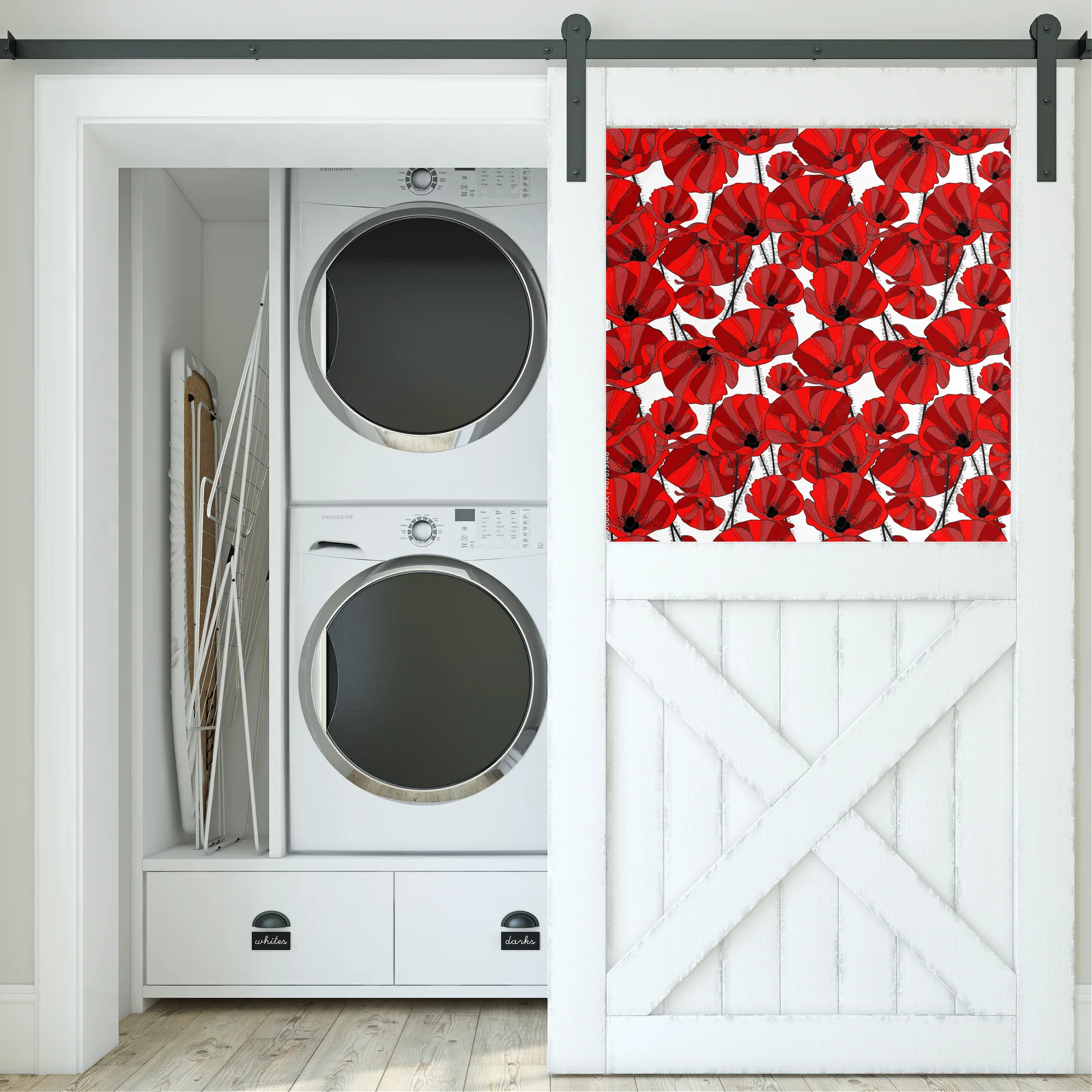 Wiosenne poppy w subtelnych odcieniach czerwieni
