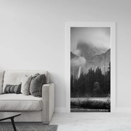 Mistyczne pejzaże Yosemite w czerni i bieli