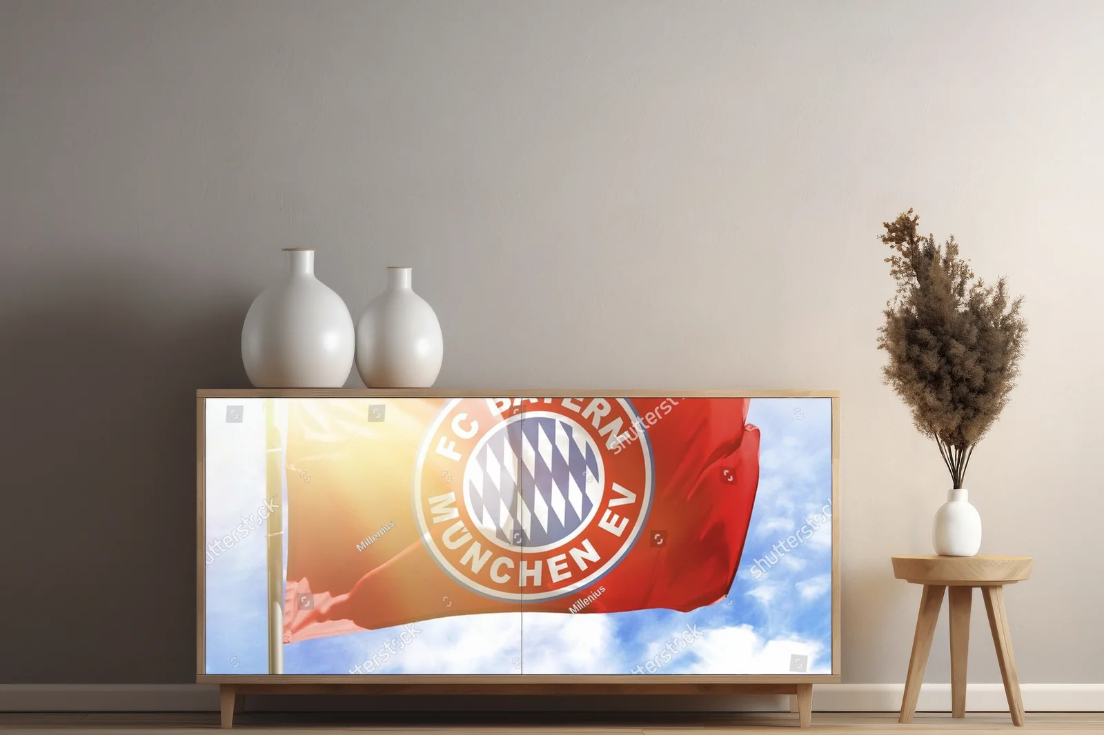 Wzloty dumy: Flaga FC Bayernu Monachium na tle bieli
