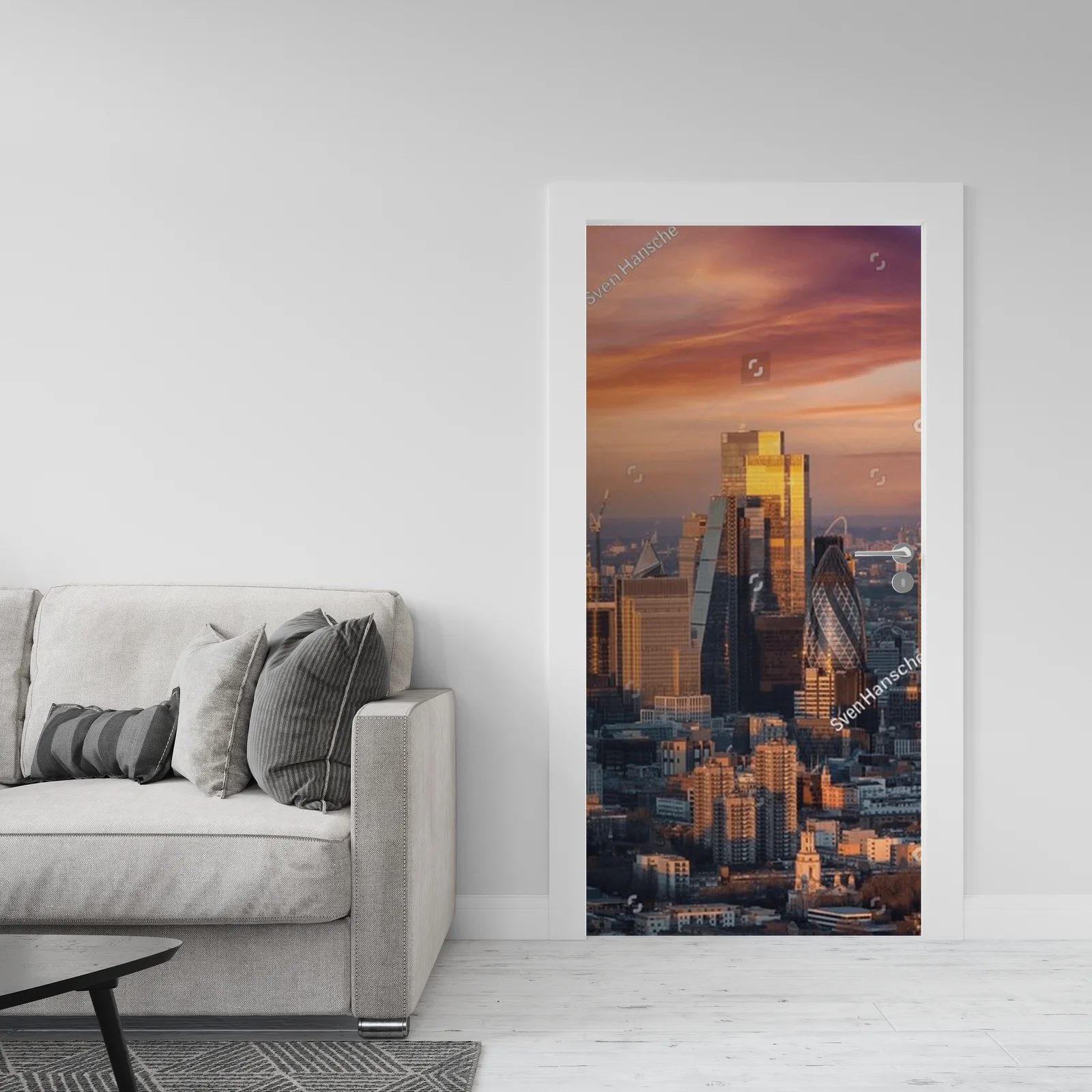Panoramiczny widok londyńskiego skyline o wschodzie słońca