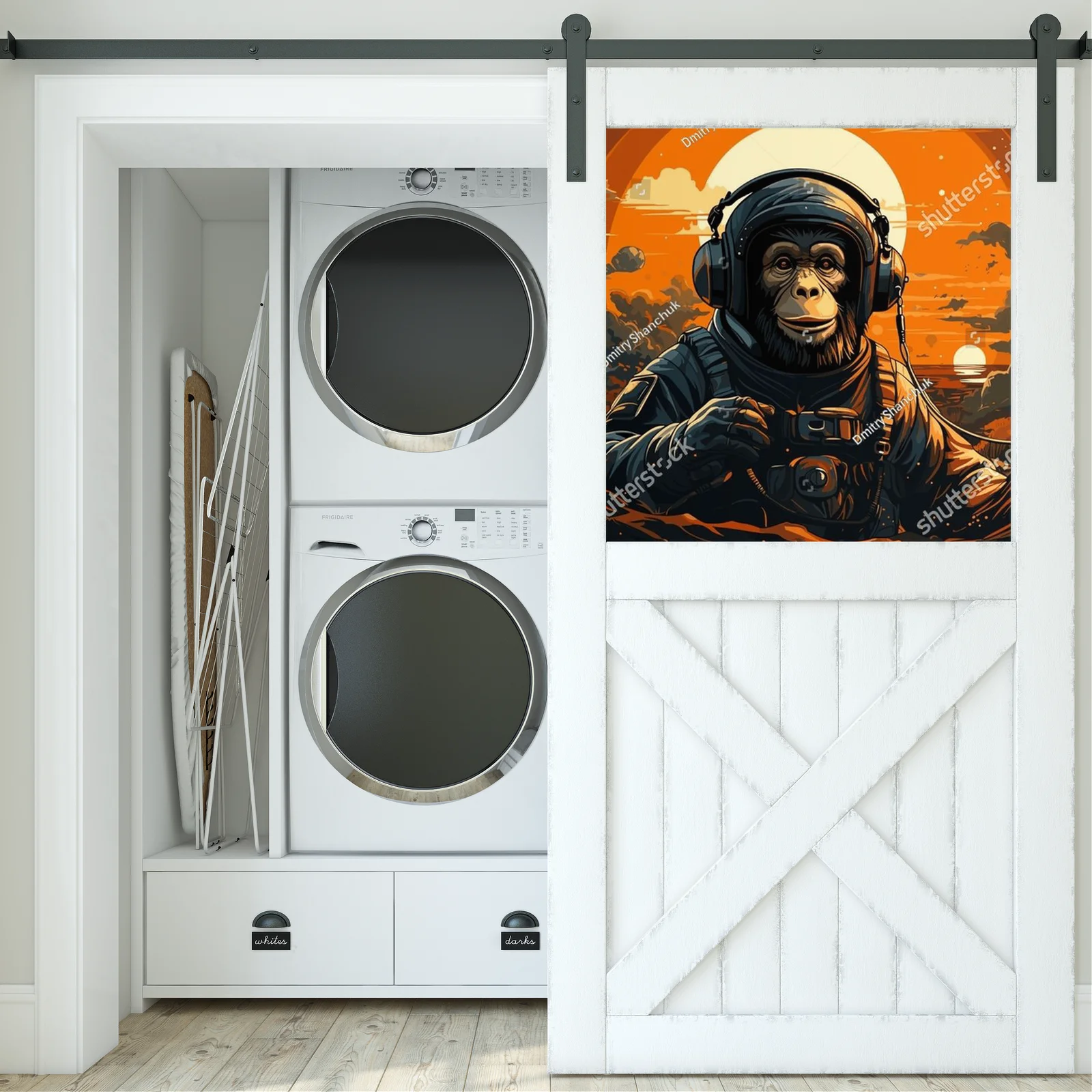Kosmiczna małpa w hełmie astronauty