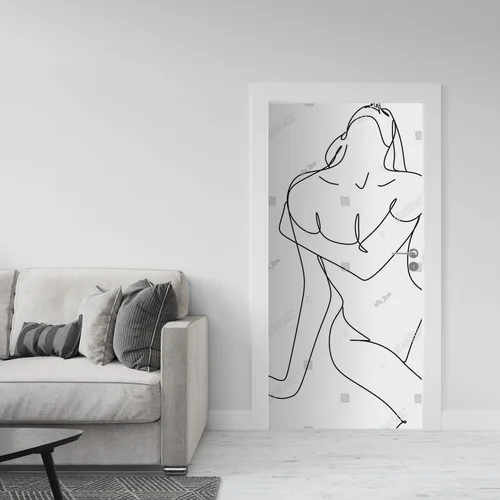 Elegancka sylwetka: kobiece piękno w minimalistycznym stylu