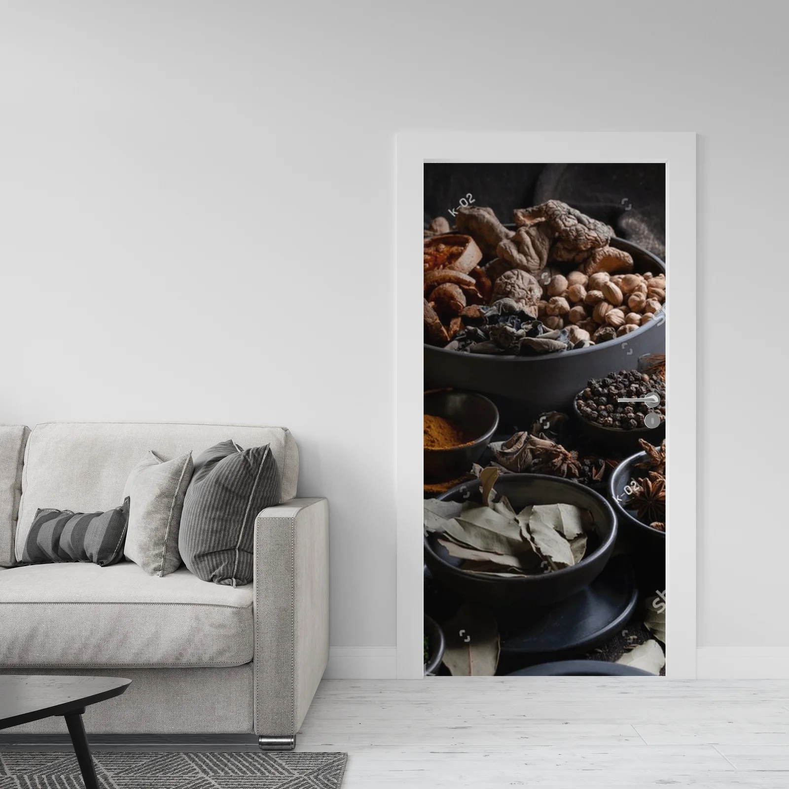 Aromatyczne zioła w ceramicznej kompozycji