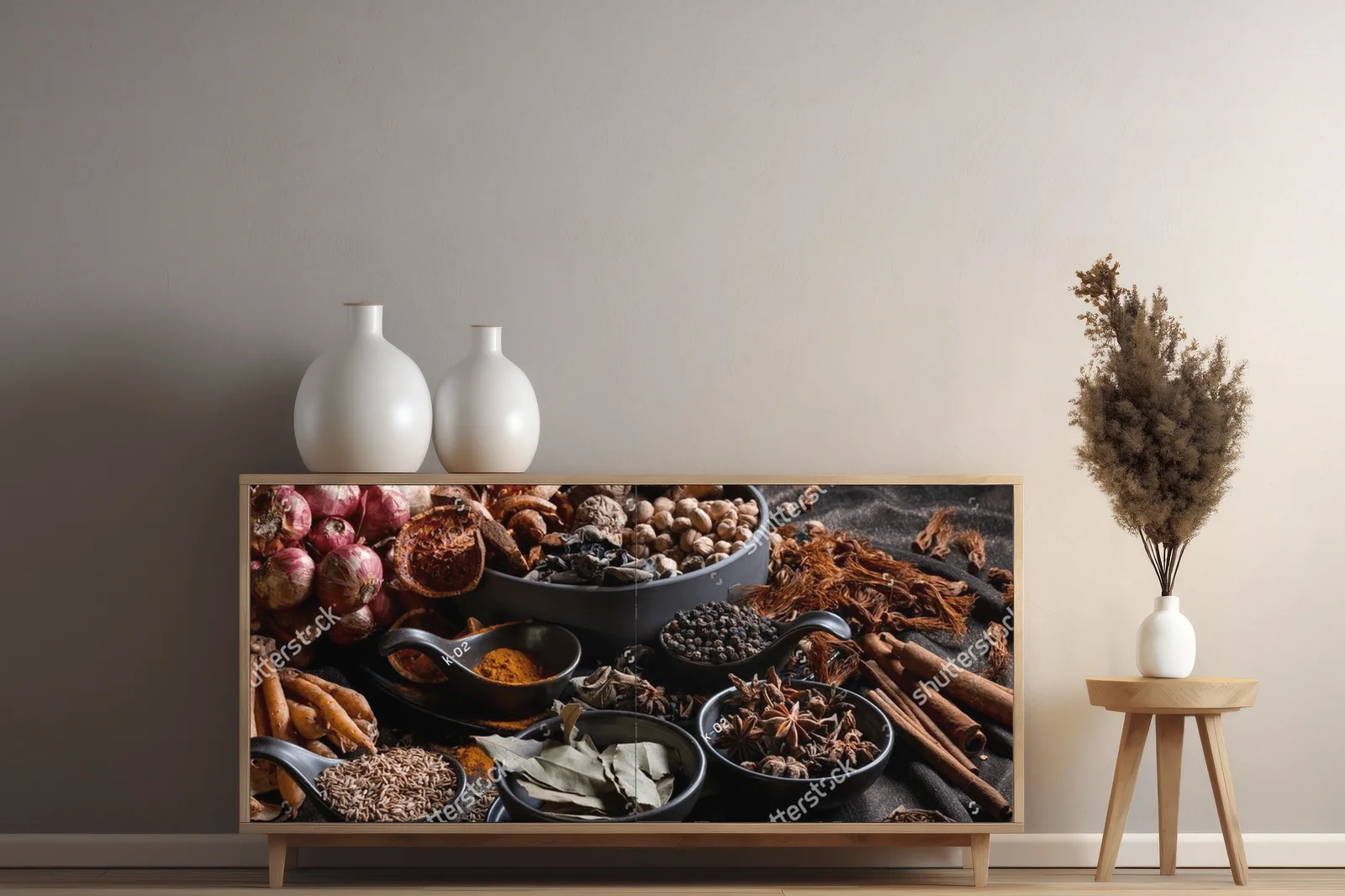 Aromatyczne zioła w ceramicznej kompozycji
